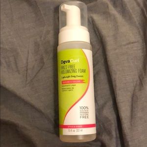 DevaCurl Frizz Free Volumizing foam